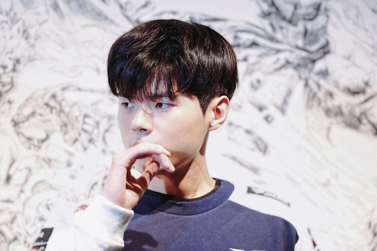 👴U电竞🍡，年轻潮流遇见电竞传奇：U电竞新体验？